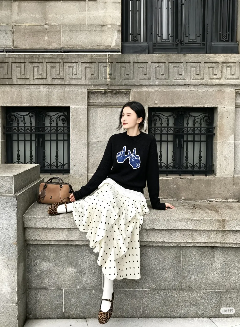 Louis Vuitton/Louis Vuitton gesture embroidered knitted sweater